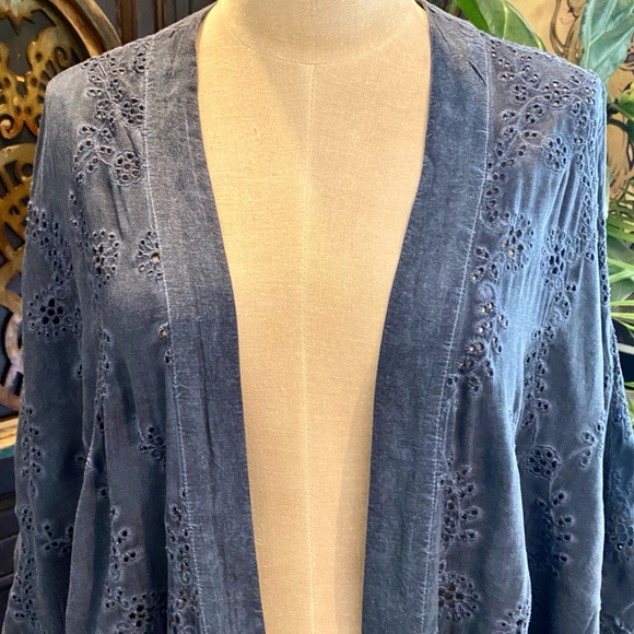 Young Fabulous & Broke Keiko Black Sand Kimono - Picture 3 of 11